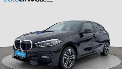 Schwarz Gebraucht 2020 BMW 116 Sport Line Kleinwagen | € 19.900 (Fairer Preis)