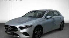 Silber Neu 2024 Mercedes A180 Progressive Limousine | € 36.900 (Fairer Preis)