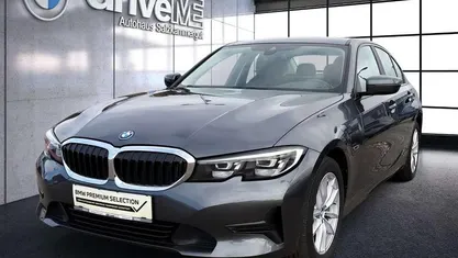 Gebraucht BMW 320 Advantage 204 PS (150 kW) 2022 Limousine