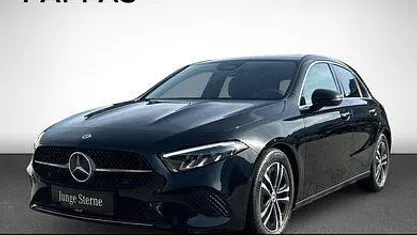 Kosmosschwarz metallic Gebraucht 2023 Mercedes A180 Limousine | € 32.590 (Fairer Preis)