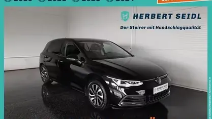 Gebraucht VW Golf VIII Style 150 PS (110 kW) 2022 Deepblackperleff. Limousine