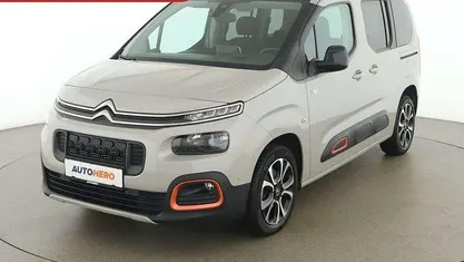 Grau Gebraucht 2020 Citroën Berlingo Shine Van / Kleinbus | € 22.490 (Fairer Preis)
