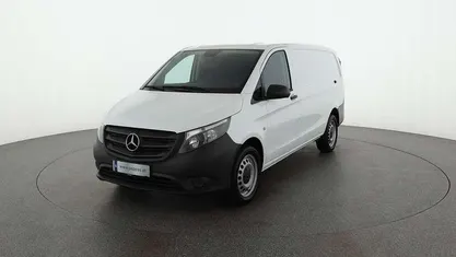 Gebraucht Mercedes Vito 102 PS (75 kW) 2024 Weiß Van