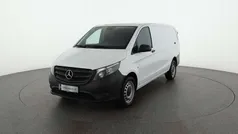 Weiß Gebraucht 2024 Mercedes Vito Van / Kleinbus | € 43.188 (Fairer Preis)