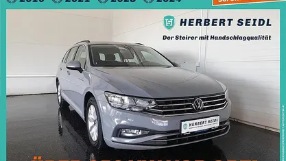 Grau Gebraucht 2022 VW Passat Business Kombi | € 19.880 (Guter Preis)