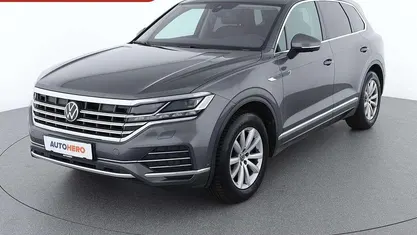 Grau Gebraucht 2021 VW Touareg Elegance SUV | € 42.590