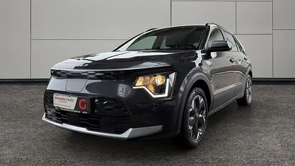 Grau Gebraucht 2021 Kia e-Niro Silver SUV | € 26.477 (Etwas zu teuer)