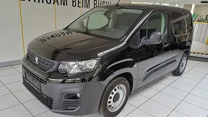 Gebraucht 2021 Peugeot Partner S Van / Kleinbus | € 16.390