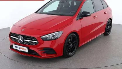 Rot Gebraucht 2019 Mercedes B200 AMG line Van / Kleinbus | € 24.090 (Fairer Preis)