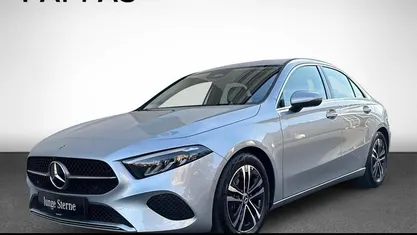 Gebraucht 2024 Mercedes A180 Progressive Limousine | € 33.950 (Fairer Preis)