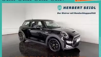 Schwarz Gebraucht 2023 Mini Cooper SE Kleinwagen | € 23.880 (Guter Preis)