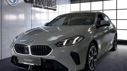 M brooklyn grau metallic Gebraucht 2025 BMW 118 M Sport Kleinwagen | € 38.500 (Fairer Preis)