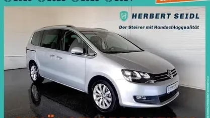 Grau Gebraucht 2016 VW Sharan Van / Kleinbus | € 19.880 (Etwas zu teuer)