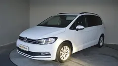 Weiss normal Gebraucht 2017 VW Touran Comfortline Van / Kleinbus | € 14.989 (Etwas zu teuer)