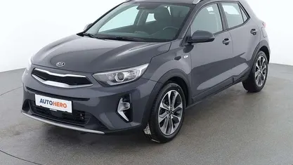 Grau Gebraucht 2021 Kia Stonic Silver SUV | € 16.590 (Fairer Preis)