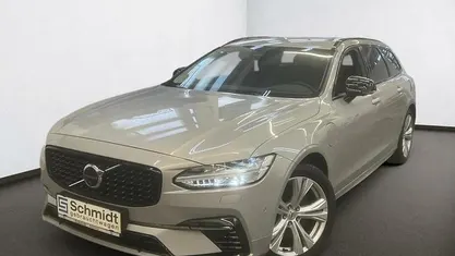 Silver dawn Gebraucht 2025 Volvo V90 Plus Kombi | € 49.990 (Fairer Preis)