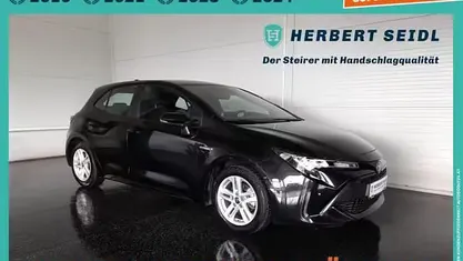 Gebraucht 2021 Toyota Corolla Limousine | € 16.480 (Fairer Preis)