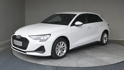 Gebraucht Audi A3 Ambiente 116 PS (85 kW) 2025 Limousine