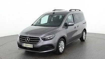 Chromitgrau metallic Gebraucht 2025 Mercedes T180 Style Van / Kleinbus | € 40.788 (Fairer Preis)
