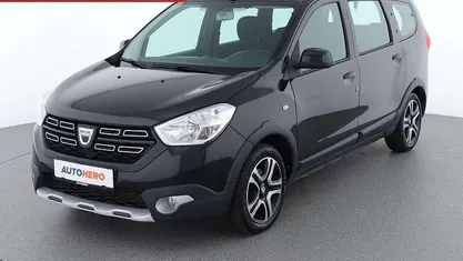 Schwarz Gebraucht 2021 Dacia Lodgy Celebration Van / Kleinbus | € 16.490 (Fairer Preis)