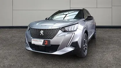 Grau Gebraucht 2023 Peugeot e-2008 GT SUV | € 22.888 (Fairer Preis)