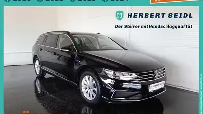 Gebraucht VW Passat Sport 156 PS (114 kW) 2021 Schwarz Kombi