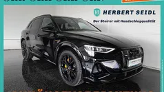 Schwarz Gebraucht 2022 Audi e-tron Black Edition SUV | € 38.480 (Fairer Preis)