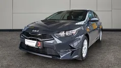Grau Gebraucht 2023 Kia Ceed Sportswagon 4 Kombi | € 22.888 (Fairer Preis)