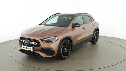 Braun Gebraucht 2023 Mercedes 200 AMG line SUV | € 40.990 (Fairer Preis)