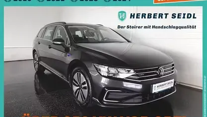 Grau Gebraucht 2021 VW Passat GTE Kombi | € 19.480 (Guter Preis)