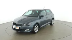 Grau Gebraucht 2016 Skoda Fabia Style Limousine | € 10.490 (Fairer Preis)