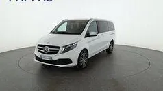 Bergkristallweiß met Gebraucht 2023 Mercedes V250 Van / Kleinbus | € 67.990 (Superpreis)