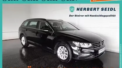 Schwarz Gebraucht 2022 VW Passat Business Kombi | € 21.880 (Fairer Preis)