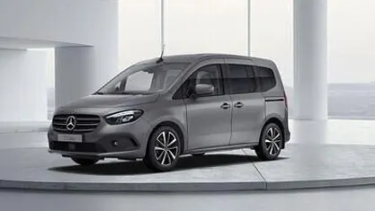 Grau Gebraucht 2024 Mercedes T180 Van / Kleinbus | € 38.388 (Fairer Preis)