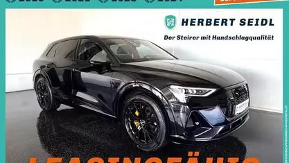Gebraucht Audi e-tron Black Edition 300 kW (408 PS) 2022 Schwarz SUV
