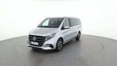 Hightechsilber metal Gebraucht 2024 Mercedes V220 Van / Kleinbus | € 69.990 (Fairer Preis)