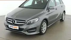 Grau Gebraucht 2018 Mercedes B180 Style Van / Kleinbus | € 16.290 (Guter Preis)