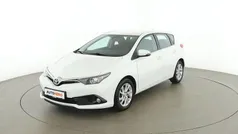 Weiß Gebraucht 2017 Toyota Auris Active Limousine | € 12.990 (Fairer Preis)