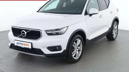 Gebraucht Volvo XC40 Momentum 150 PS (110 kW) 2018 Weiß SUV