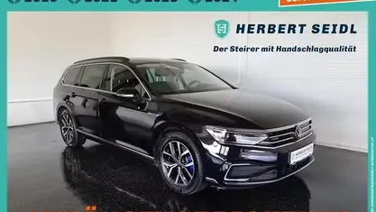 Schwarz Gebraucht 2022 VW Passat GTE Kombi | € 24.480 (Fairer Preis)