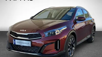 Neu Kia XCeed Gold 150 PS (110 kW) 2025 Magma red SUV