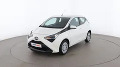 Weiß Gebraucht 2020 Toyota Aygo X-play Kleinwagen | € 11.490 (Fairer Preis)