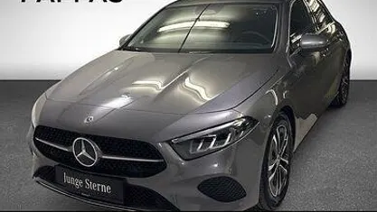 Gebraucht Mercedes A180 116 PS (85 kW) 2025 Mountaingrau metallic Kleinwagen