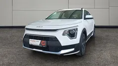 Weiß Gebraucht 2023 Kia Niro Silver SUV | € 24.866 (Fairer Preis)