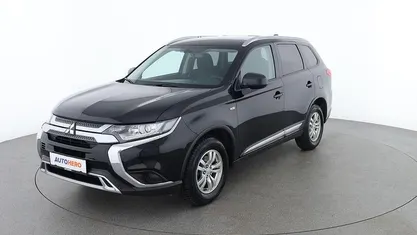 Schwarz Gebraucht 2020 Mitsubishi Outlander Invite SUV | € 17.990 (Fairer Preis)