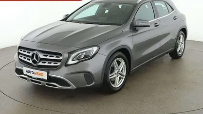 Grau Gebraucht 2018 Mercedes GLA200 Urban SUV | € 20.790 (Guter Preis)