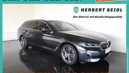 Gebraucht BMW 530 Luxury Line 286 PS (210 kW) 2021 Graumet. Kombi