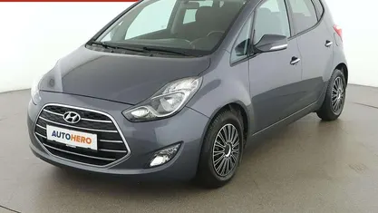 Grau Gebraucht 2018 Hyundai ix20 Edition Kleinwagen | € 11.590 (Fairer Preis)