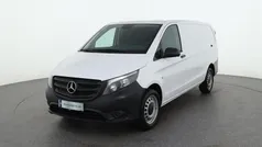 Weiß Gebraucht 2024 Mercedes Vito Van / Kleinbus | € 43.188 (Fairer Preis)