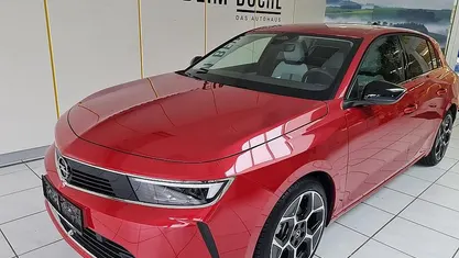 Rot Gebraucht 2023 Opel Astra Elegance Limousine | € 22.100 (Guter Preis)